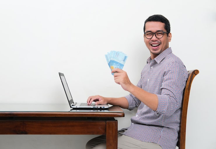 Can Newbies Make Money With Ewen Chia's Cash Machine?
